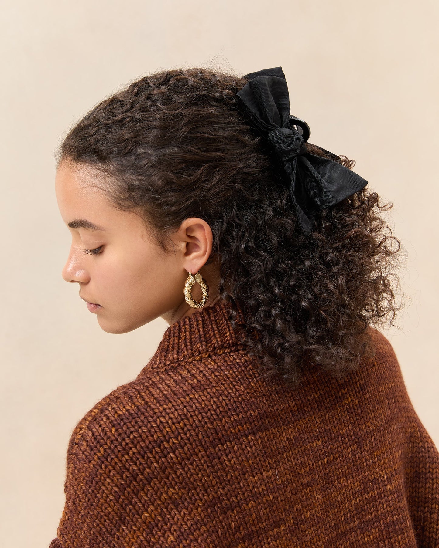 Anika Black Bow Claw Clip